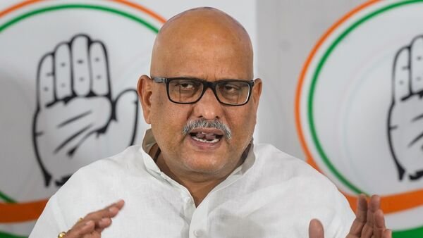 अजय राय का प्रधानमंत्री को पत्र: काशी को परिवार बताते हुए वकील-पुलिस विवाद सुलझाने की मांग